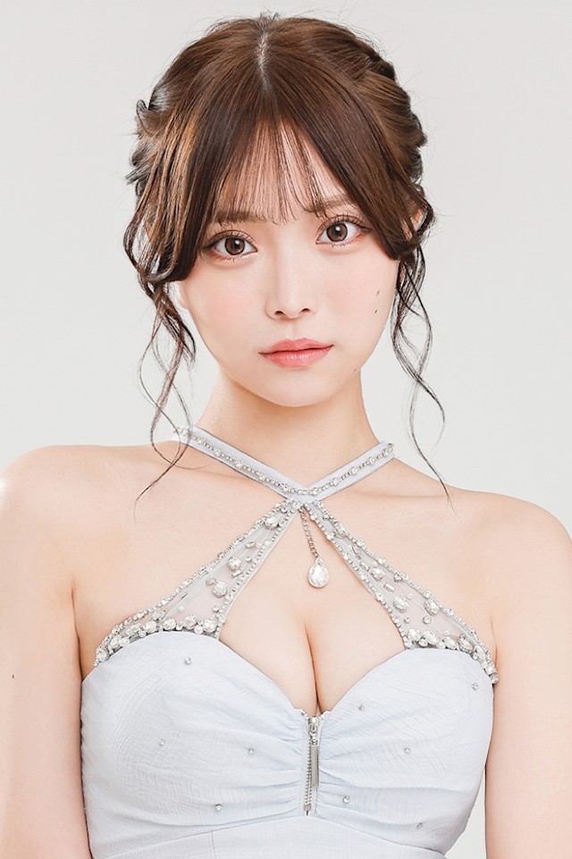芹咲 なえ